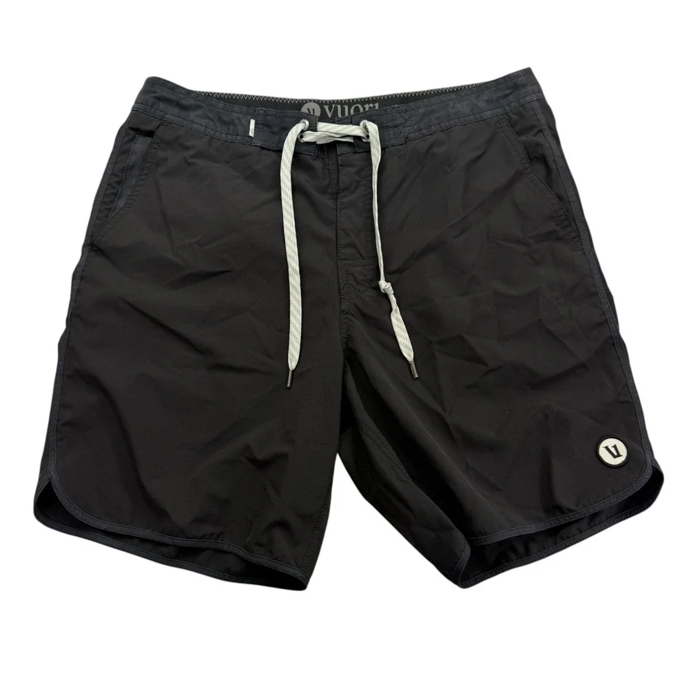 Vuori Cruise Boardshort Mens 32 Black Camo V314 Hybrid 4-Way Stretch Swim Trunks